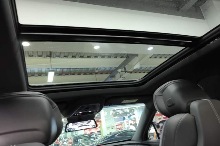 Used Cadillac XT5 2025 2.0T Luxury Version Headliner