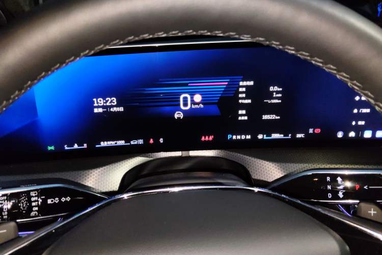 Used Cadillac XT5 2025 2.0T Prestige Version Instrument Cluster