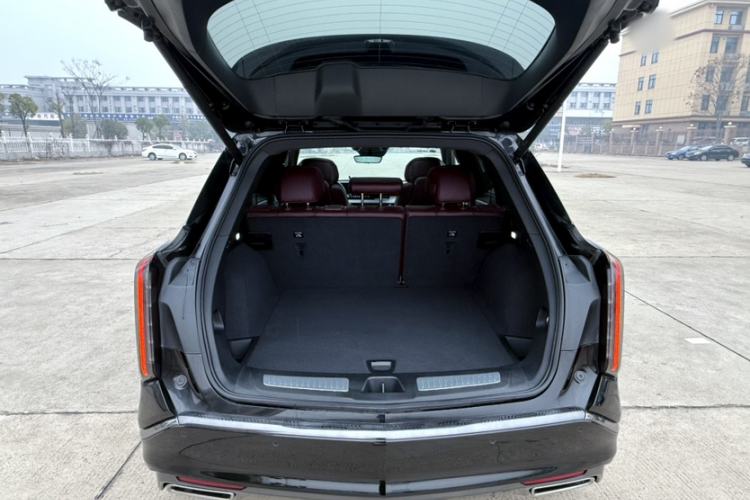 Used Cadillac XT5 2025 2.0T Platinum Edition Interior 1