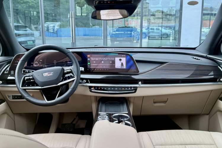Used Cadillac XT5 2025 2.0T Luxury Version Interior 1