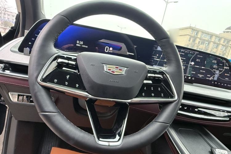Used Cadillac XT5 2025 2.0T Platinum Edition Interior 11