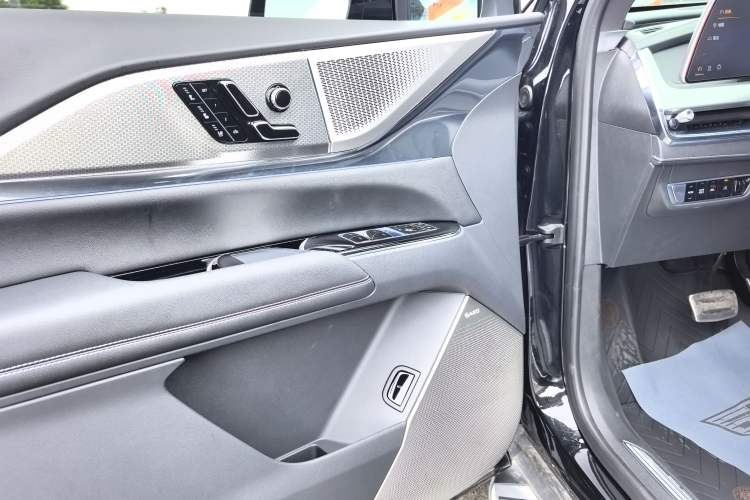 Used Cadillac XT5 2025 2.0T Prestige Version Interior 2