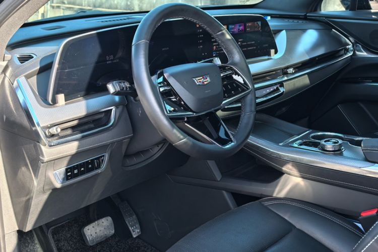 Used Cadillac XT5 2025 2.0T Luxury Version Interior 2