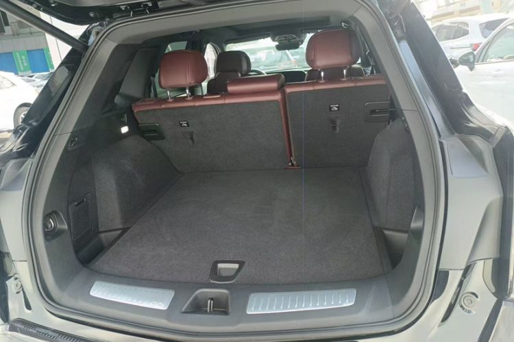 Used Cadillac XT5 2025 2.0T Prestige Version Interior 3