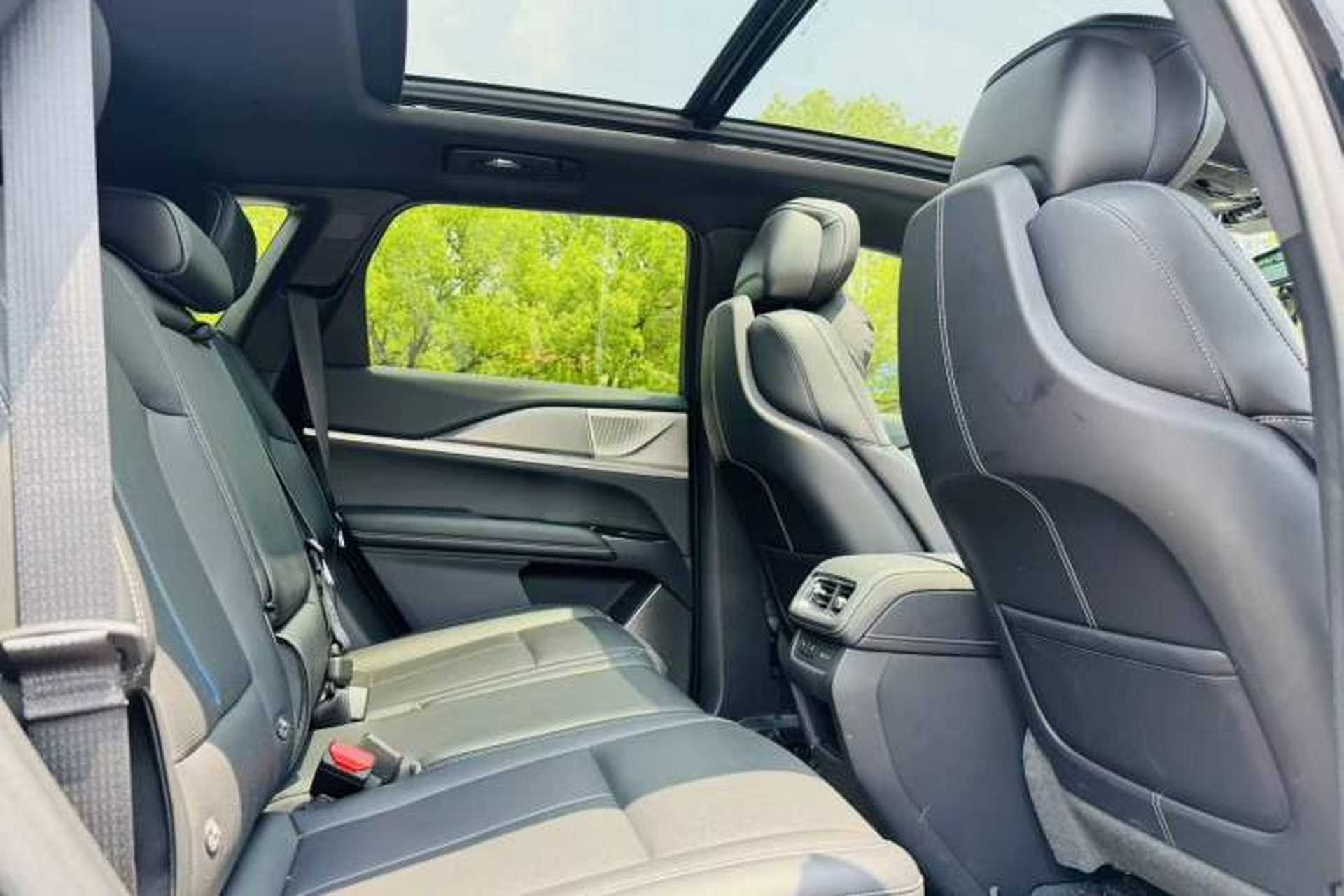 Used Cadillac XT5 2025 2.0T Prestige Version Interior 4