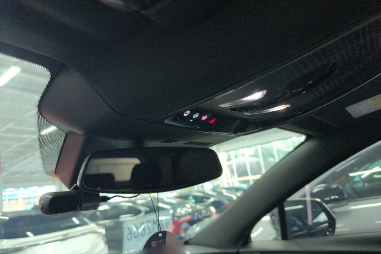 Used Cadillac XT5 2025 2.0T Luxury Version Interior 5