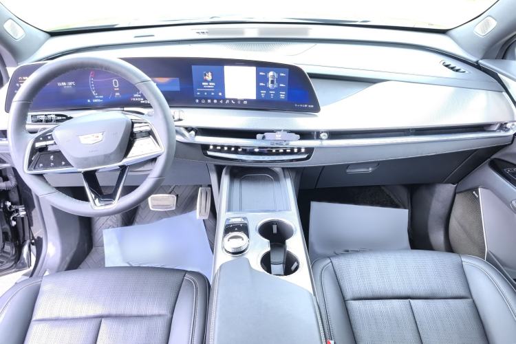 Used Cadillac XT5 2025 2.0T Prestige Version Interior 7