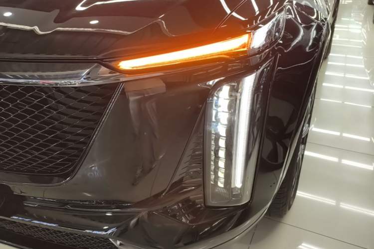 Used Cadillac XT5 2025 2.0T Luxury Version Left Front Headlight