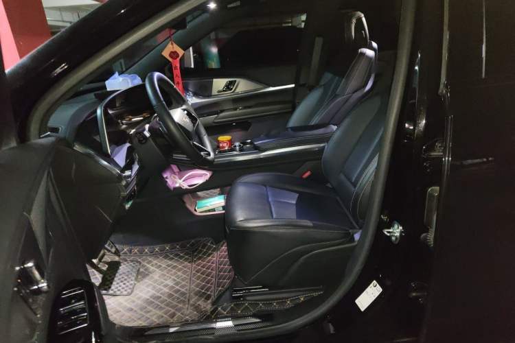 Used Cadillac XT5 2025 2.0T Luxury Version Left Front Seat