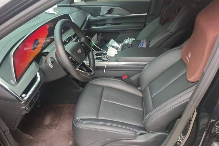 Used Cadillac XT5 2025 Model 2.0T Metropolitan Edition Left Front Seat