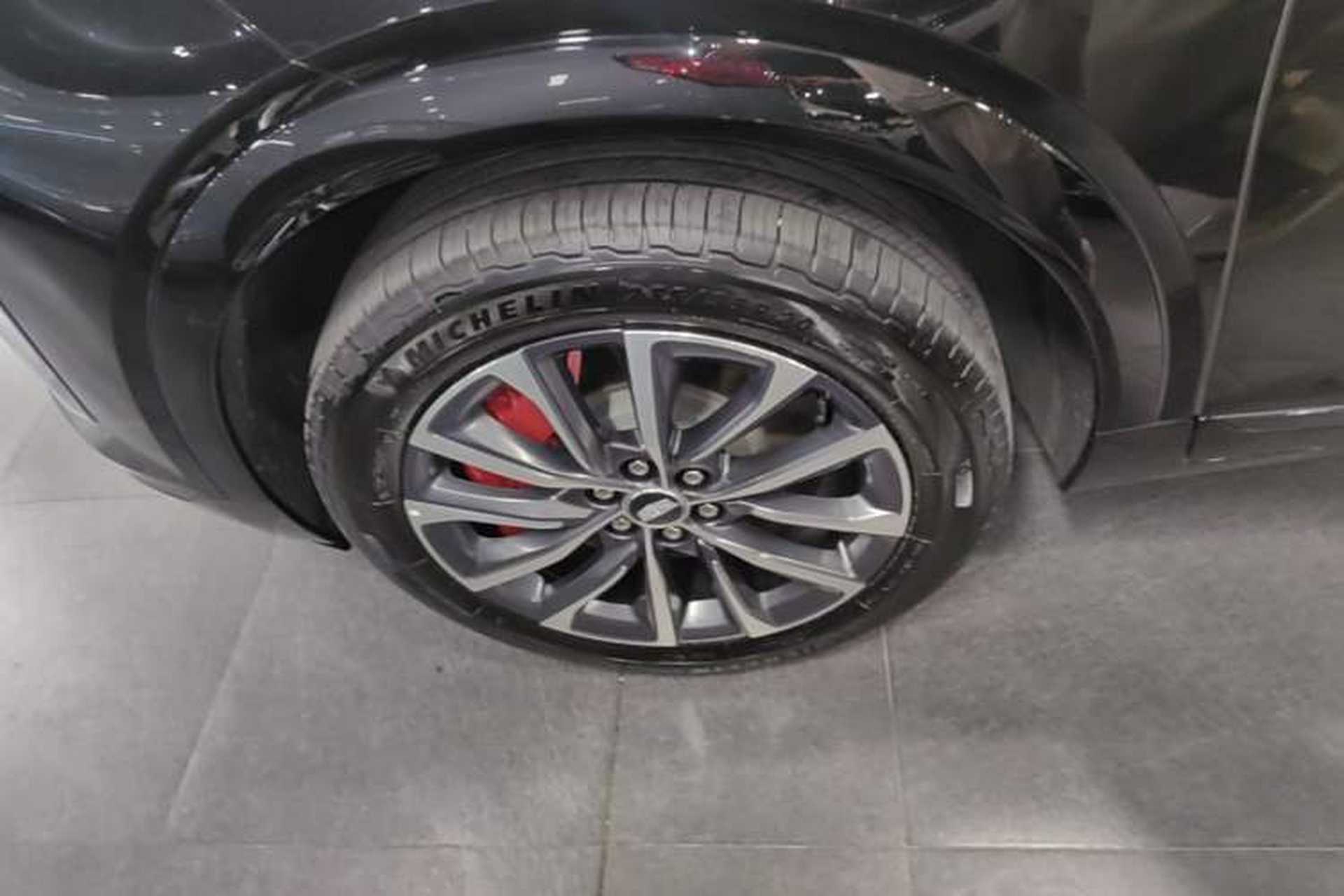 Used Cadillac XT5 2025 2.0T Prestige Version Left Front Wheel Hub