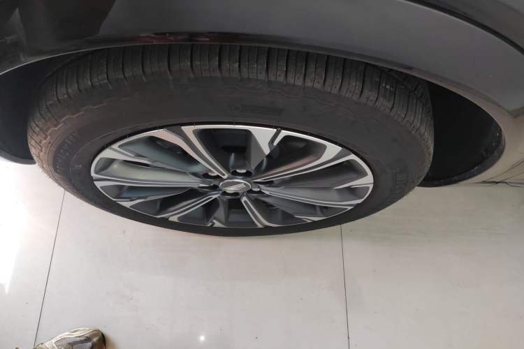 Used Cadillac XT5 2025 2.0T Luxury Version Left Front Wheel Hub