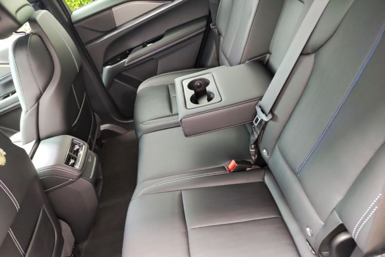 Used Cadillac XT5 2025 2.0T Luxury Version Left Rear Seat