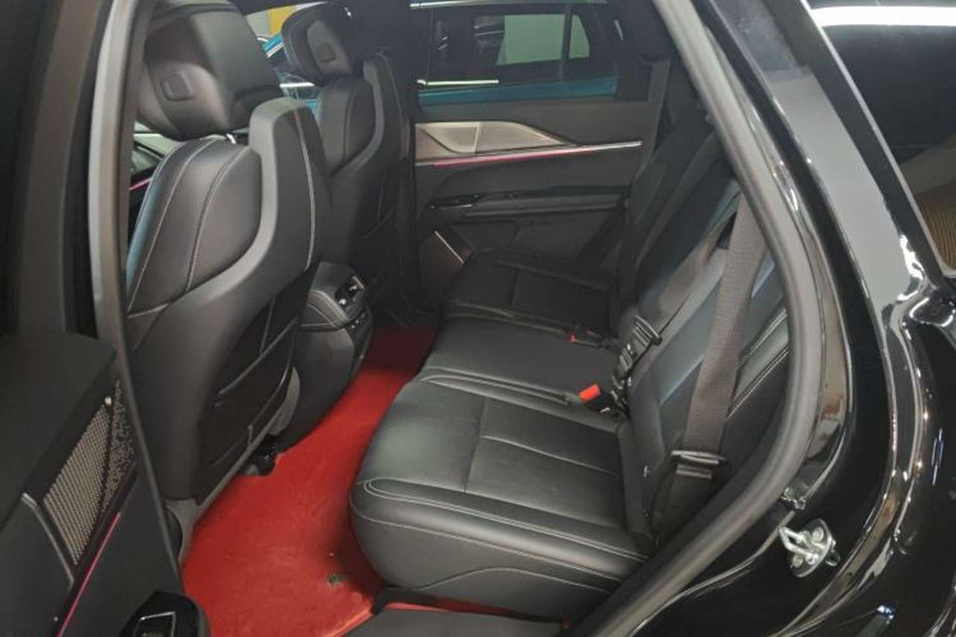 Used Cadillac XT5 2025 2.0T Prestige Version Left Rear Seat