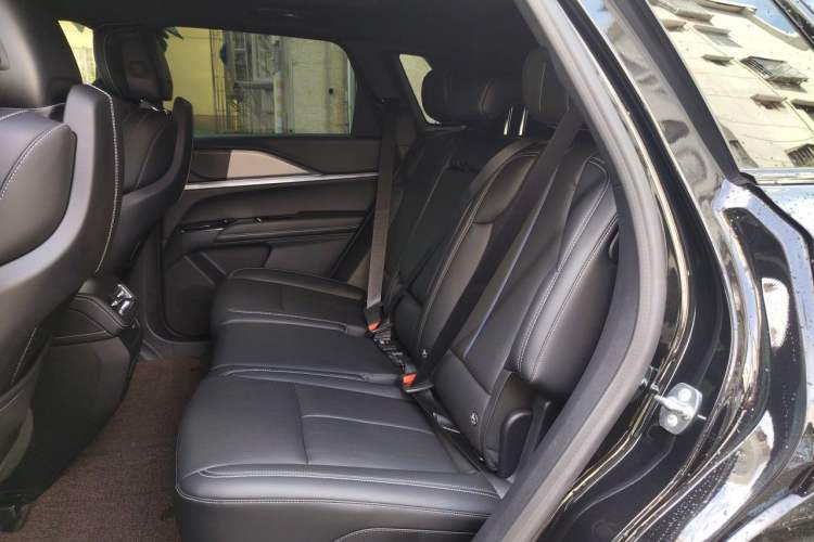 Used Cadillac XT5 2025 2.0T Luxury Version Left Rear Seat