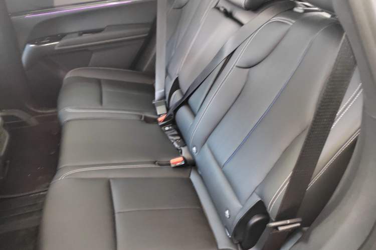 Used Cadillac XT5 2025 2.0T Luxury Version Left Rear Seat
