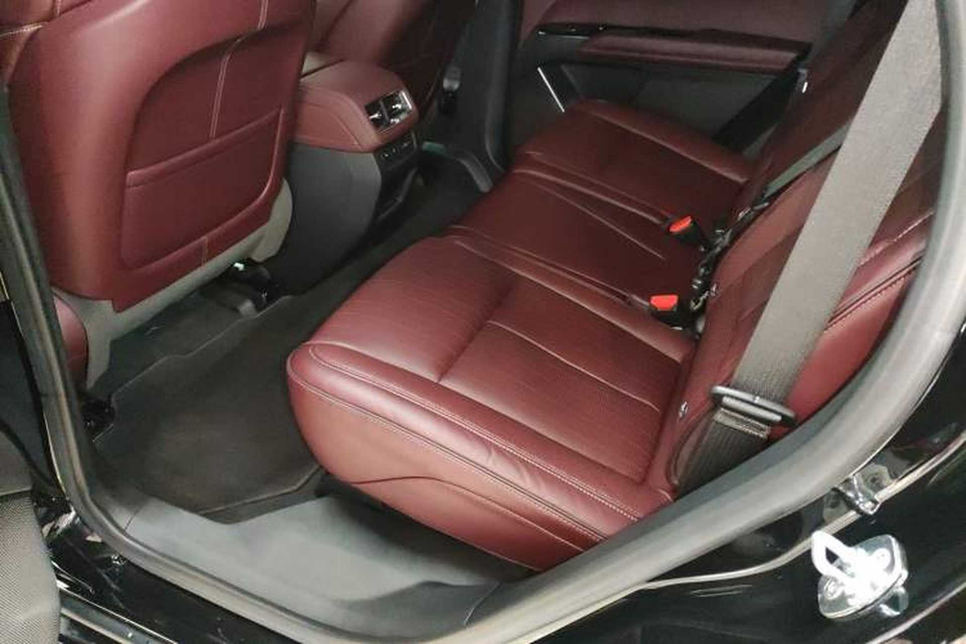 Used Cadillac XT5 2025 2.0T Platinum Edition Left Rear Seat