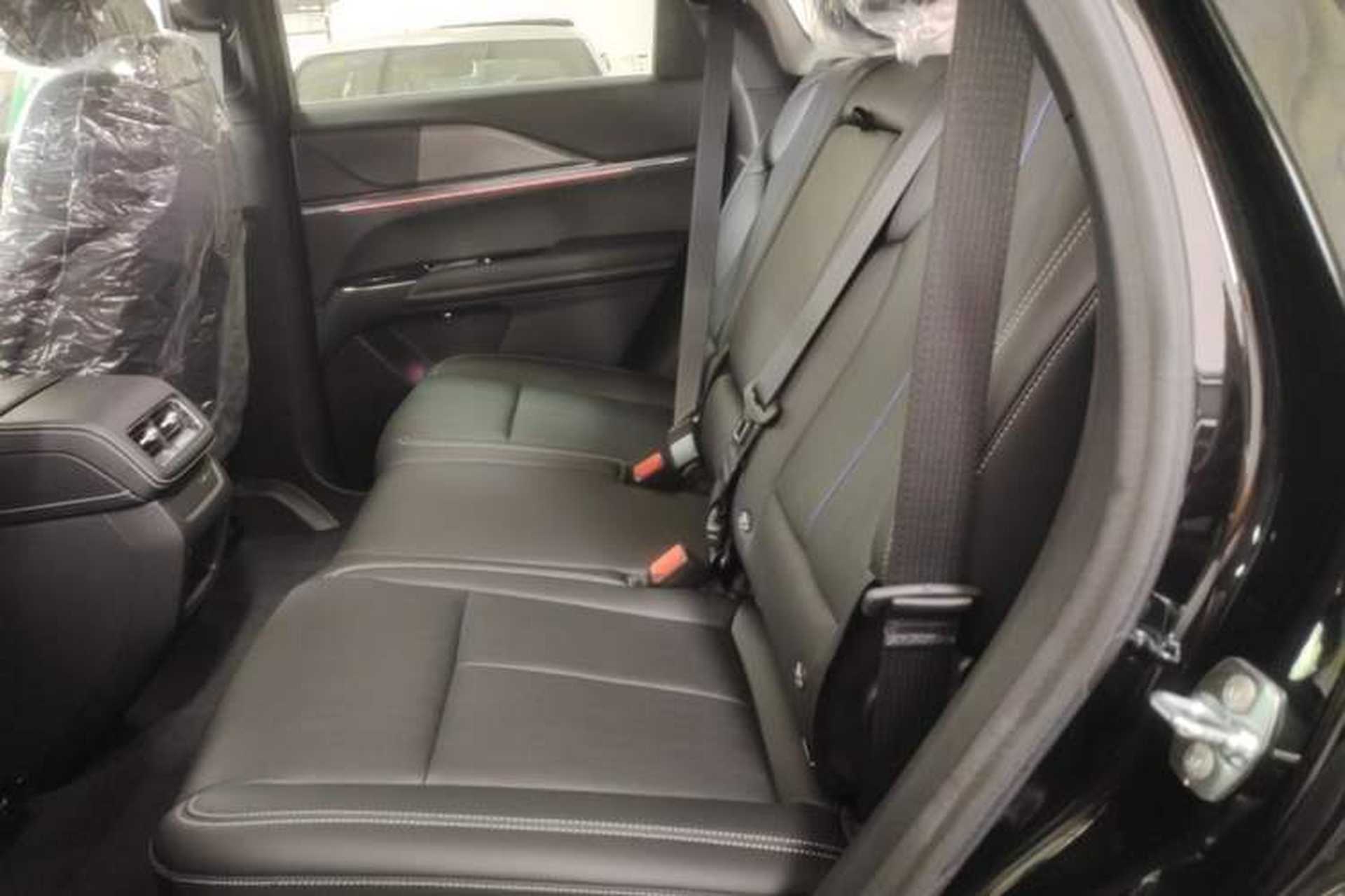Used Cadillac XT5 2025 2.0T Luxury Version Left Rear Seat