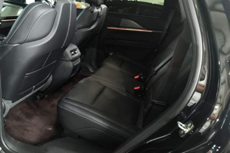 Used Cadillac XT5 2025 Model 2.0T Metropolitan Edition Left Rear Seat