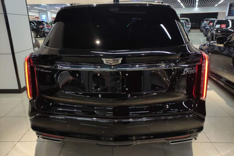 Used Cadillac XT5 2025 2.0T Platinum Edition Rear