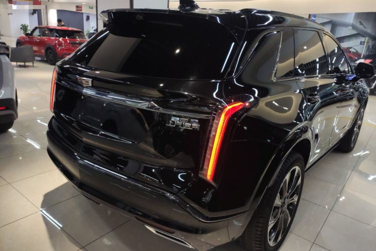 Used Cadillac XT5 2025 2.0T Platinum Edition Rear Right 45 Deg