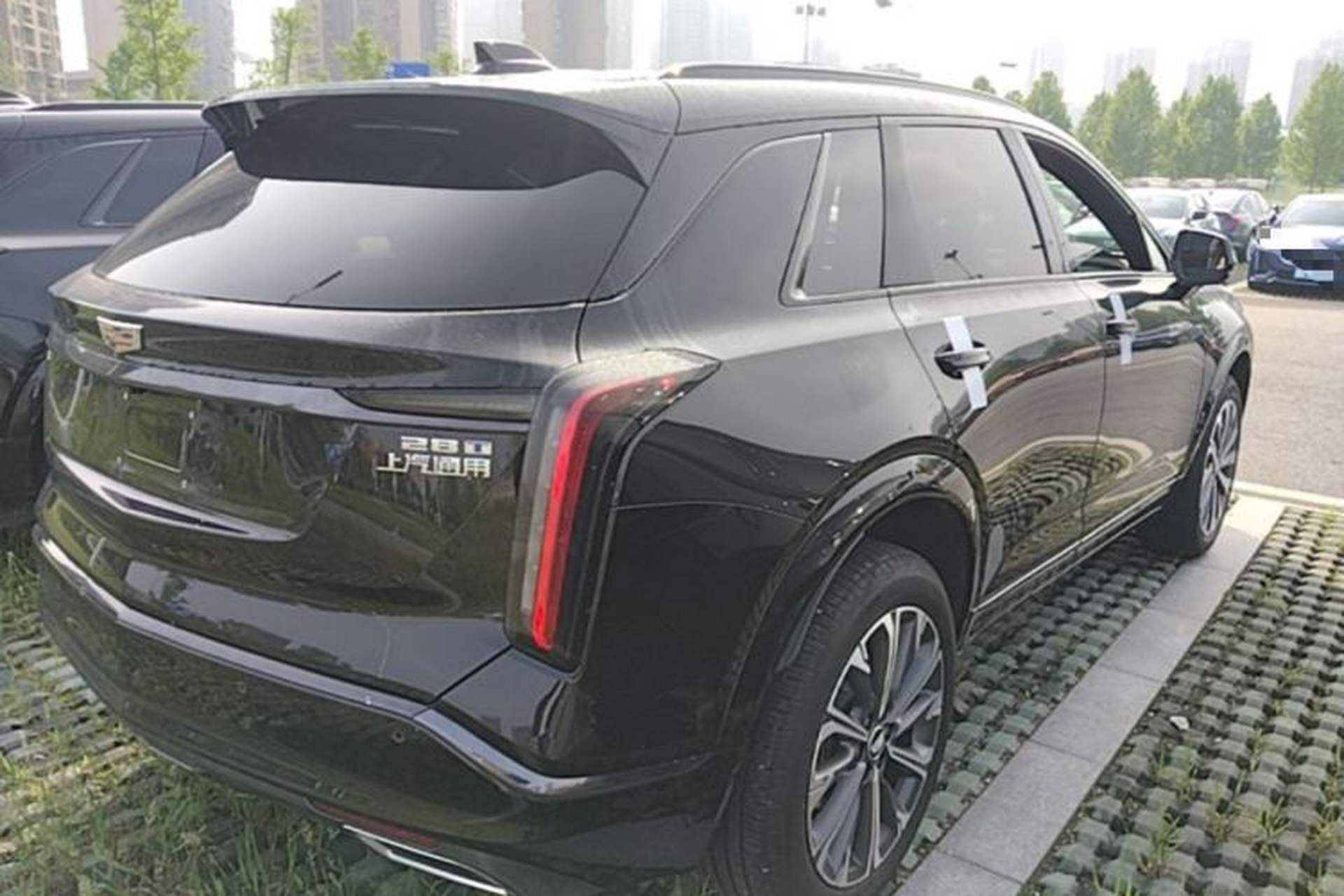 Used Cadillac XT5 2025 2.0T Luxury Version Rear Right 45 Deg