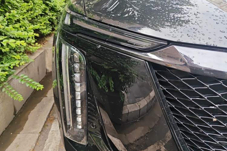 Used Cadillac XT5 2025 2.0T Luxury Version Right Front Headlight