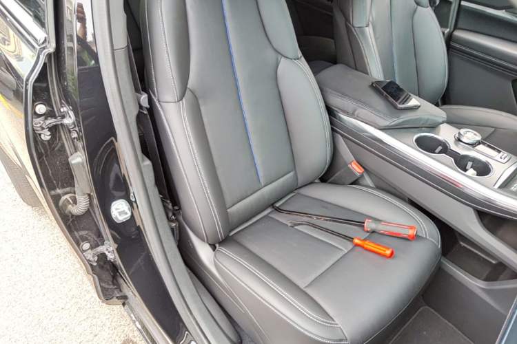 Used Cadillac XT5 2025 2.0T Luxury Version Right Front Seat