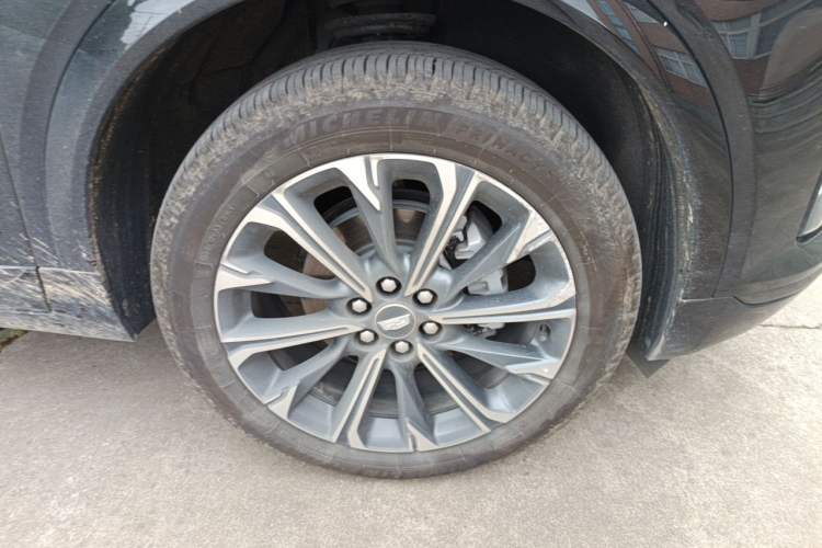 Used Cadillac XT5 2025 2.0T Luxury Version Right Front Wheel Hub