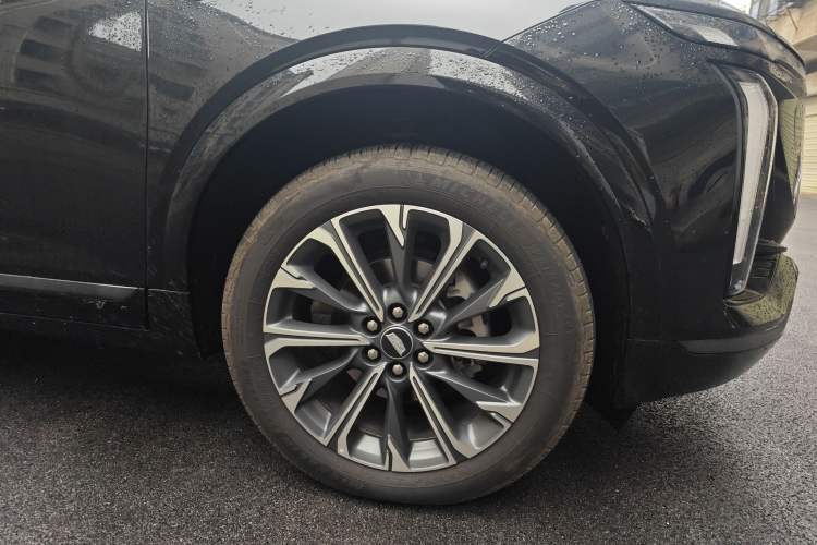 Used Cadillac XT5 2025 2.0T Luxury Version Right Front Wheel Hub