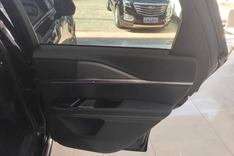 Used Cadillac XT5 2025 2.0T Luxury Version Right Rear Door Interior