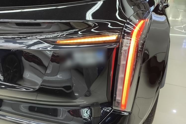 Used Cadillac XT5 2025 2.0T Luxury Version Right Rear Taillight
