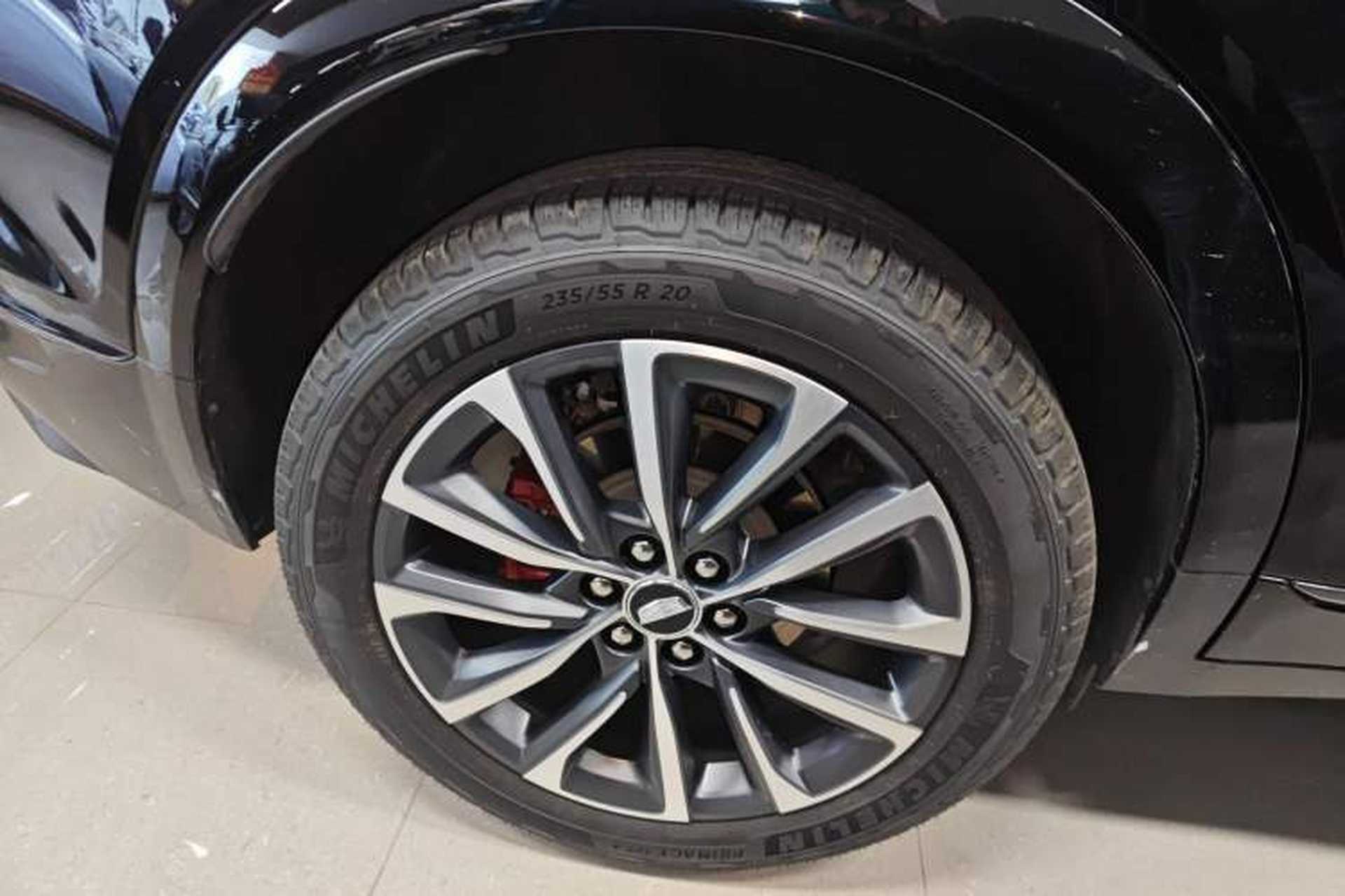 Used Cadillac XT5 2025 2.0T Prestige Version Right Rear Wheel Hub