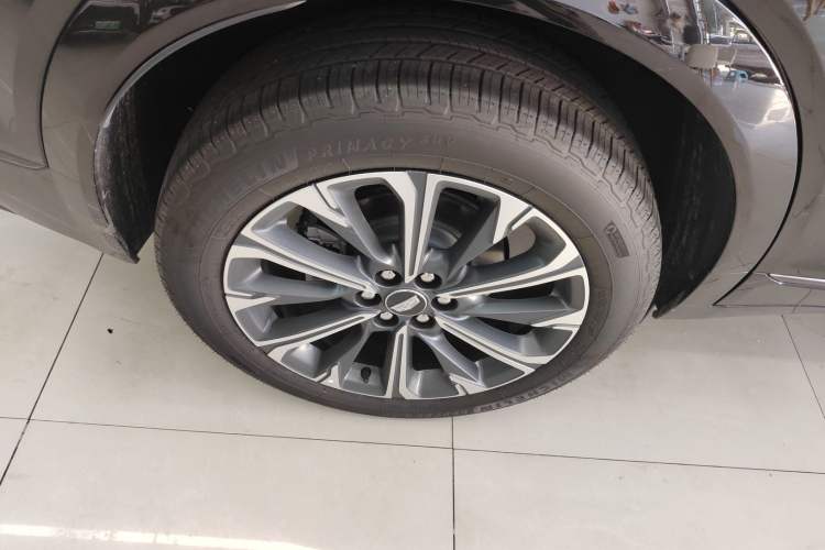 Used Cadillac XT5 2025 2.0T Luxury Version Right Rear Wheel Hub