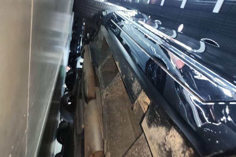 Used Cadillac XT5 2025 2.0T Luxury Version Right Side Sill