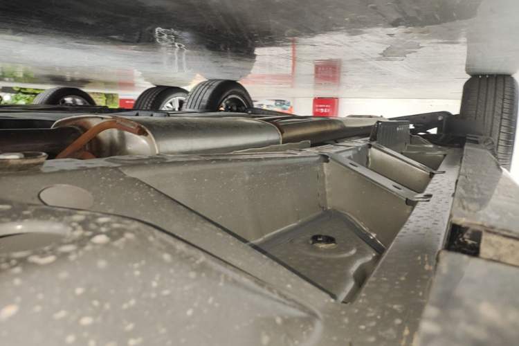 Used Cadillac XT5 2025 2.0T Luxury Version Right Side Sill