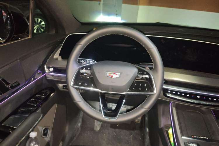 Used Cadillac XT5 2025 2.0T Luxury Version Steering Wheel