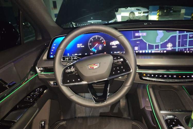 Used Cadillac XT5 2025 Model 2.0T Metropolitan Edition Steering Wheel