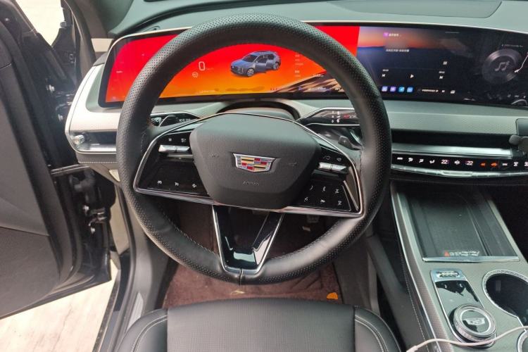 Used Cadillac XT5 2025 Model 2.0T Metropolitan Edition Steering Wheel
