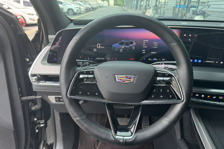 Used Cadillac XT5 2025 Model 2.0T Metropolitan Edition Steering Wheel