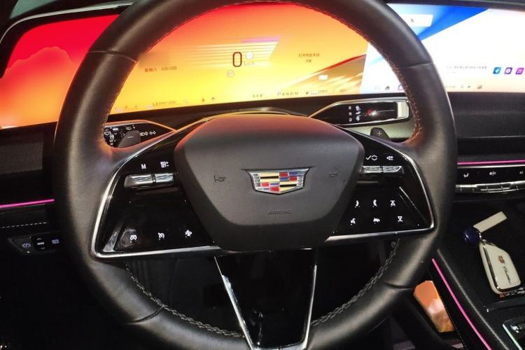 Used Cadillac XT5 2025 2.0T Luxury Version Steering Wheel
