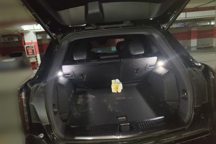 Used Cadillac XT5 2025 2.0T Luxury Version Trunk