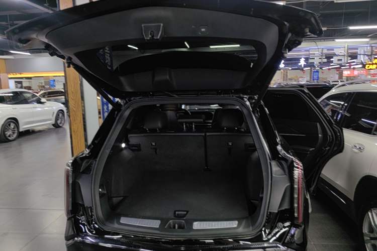 Used Cadillac XT5 2025 2.0T Luxury Version Trunk