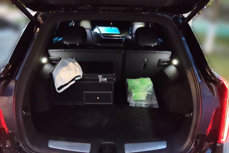 Used Cadillac XT5 2025 2.0T Prestige Version Trunk
