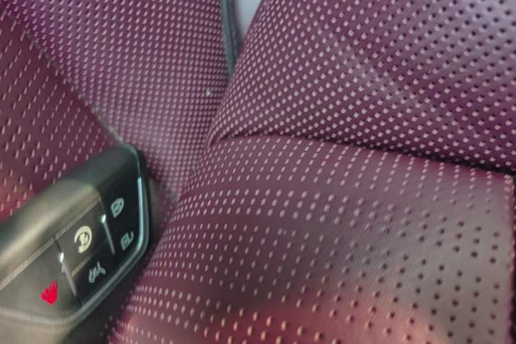 Used Cadillac XT5 2025 2.0T Platinum Edition Vehicle Key