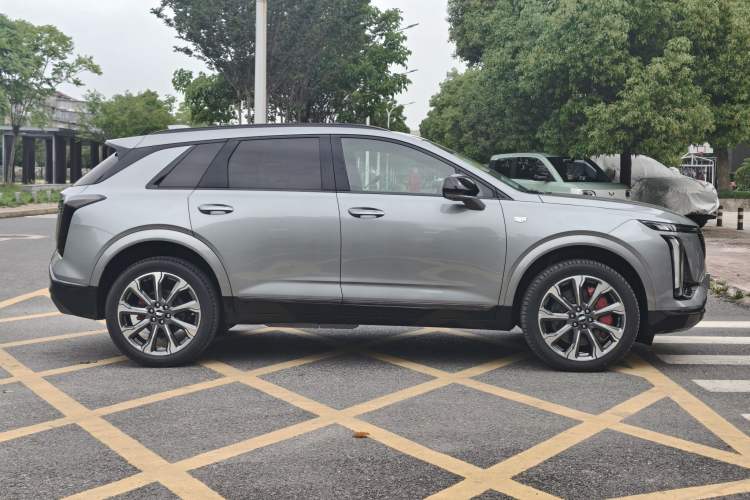 Used Cadillac XT5 2025 2.0T Platinum Edition Exterior 6