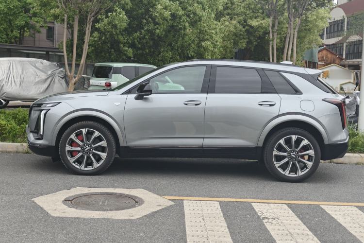 Used Cadillac XT5 2025 2.0T Platinum Edition Exterior 8