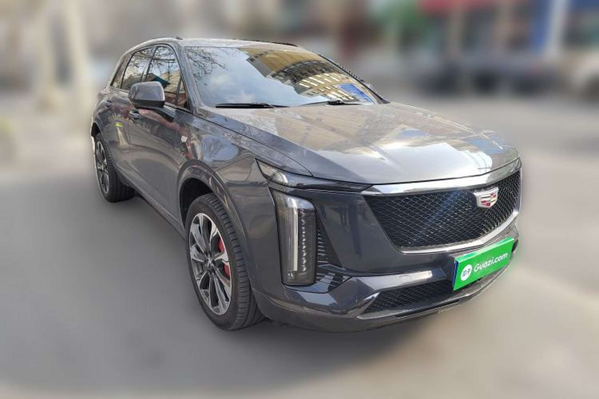 Used Cadillac XT5 2025 2.0T Platinum Edition Front Right 45 Deg