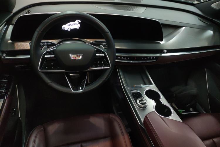 Used Cadillac XT5 2025 2.0T Platinum Edition Interior 2