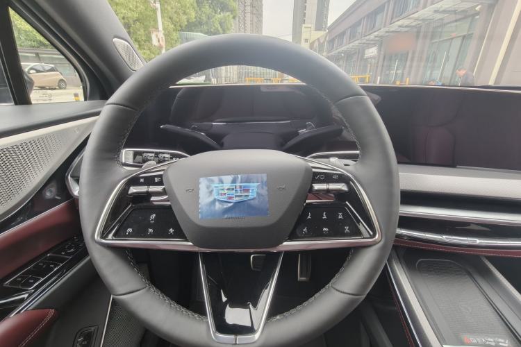Used Cadillac XT5 2025 2.0T Platinum Edition Interior 5